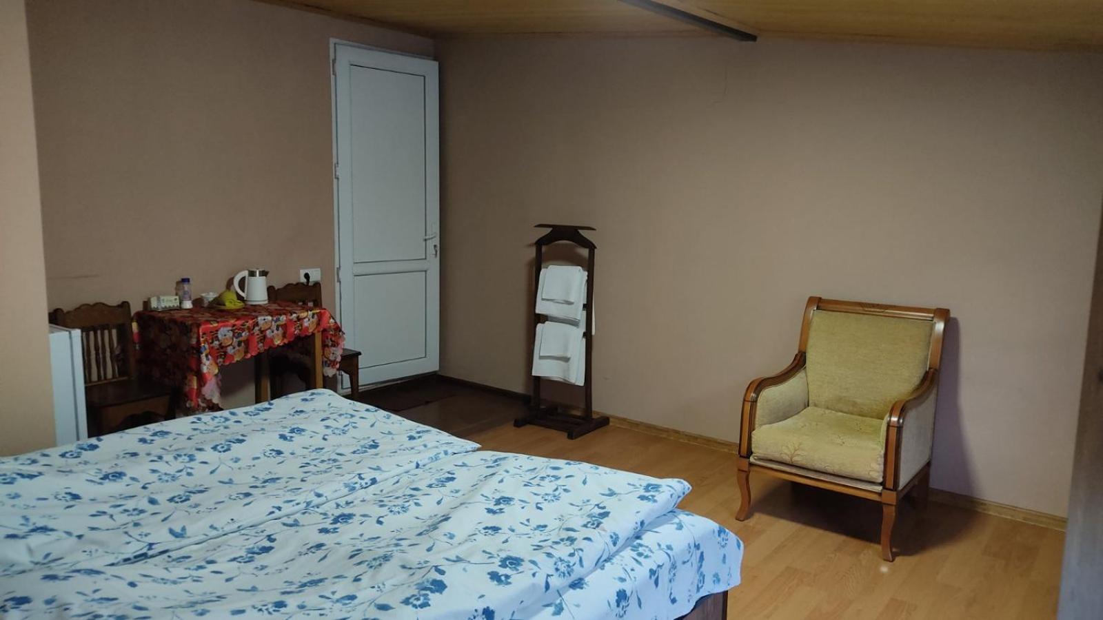 Guesthouse Mabu - 4 Newly Built Rooms In The Heart Of Mestia Exterior photo